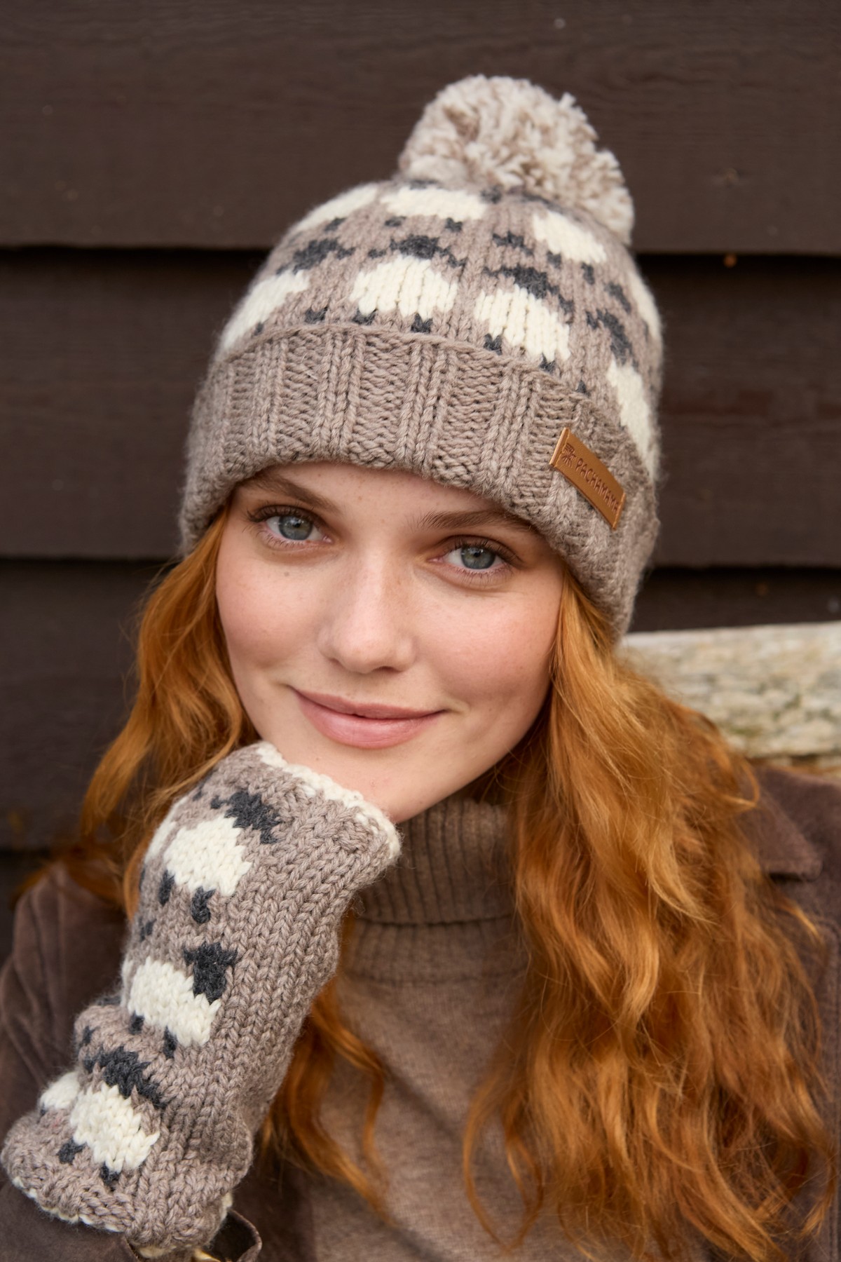 Pachamama Sheep Handwarmers - Merino Wool - Image 4