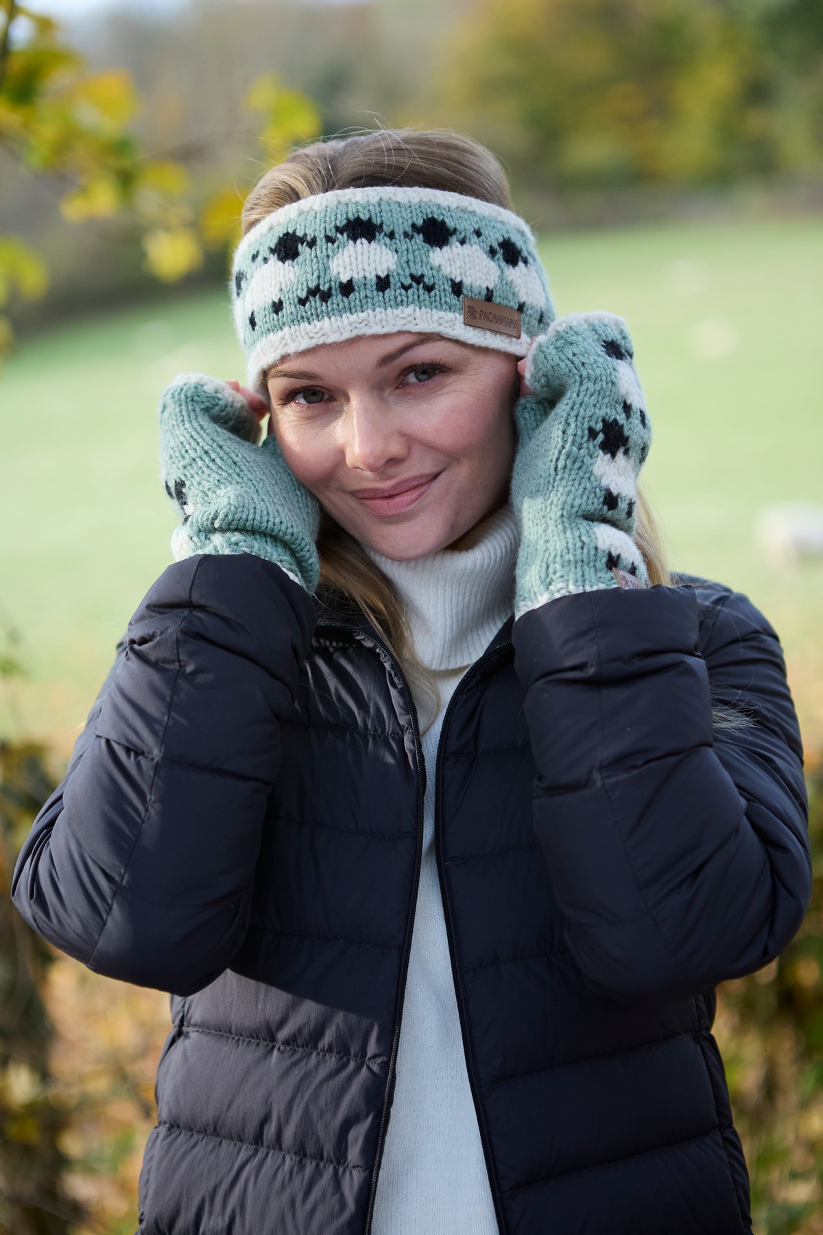 Pachamama Sheep Handwarmers - Merino Wool - Image 5