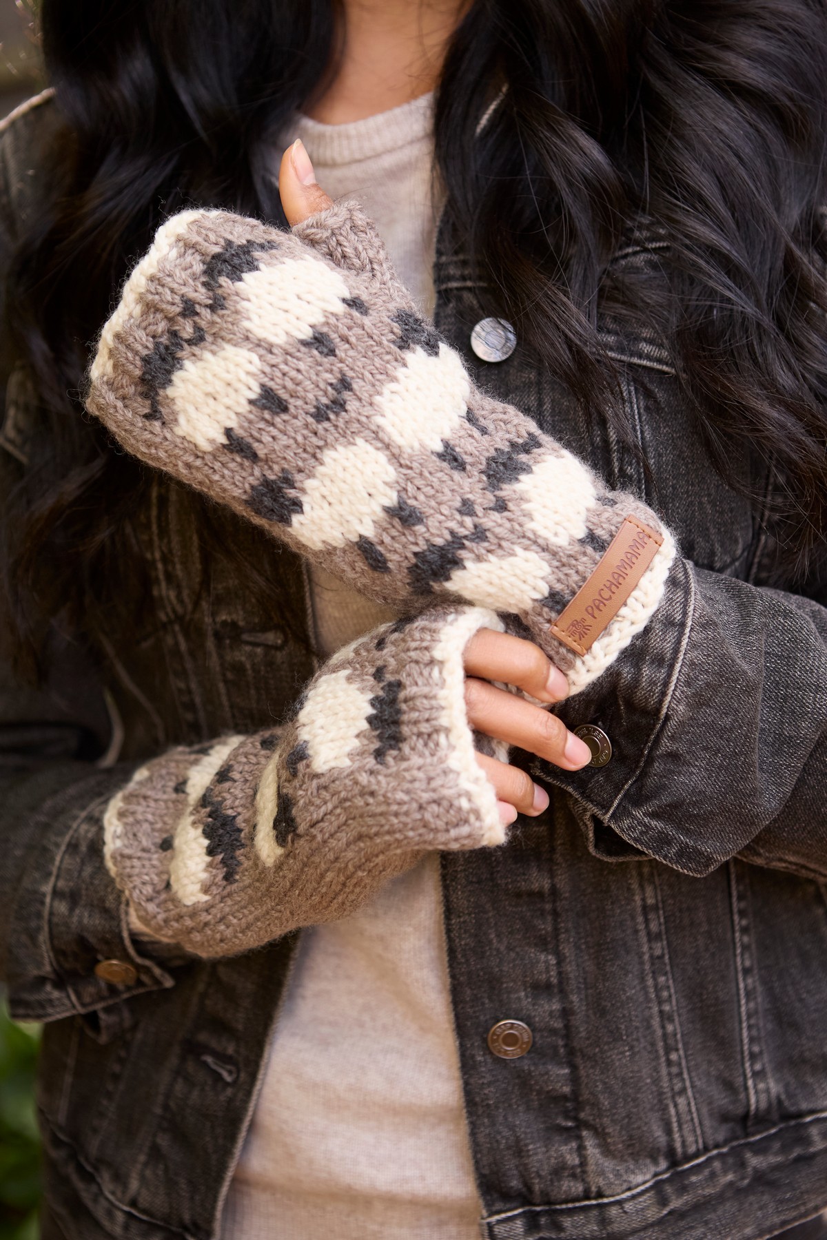 Pachamama Sheep Handwarmers - Merino Wool - Image 7